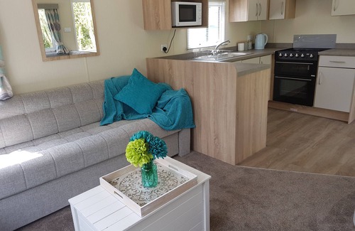 Skegness Ski Chalet | Stunning 6 Birth Caravan in Skegness, Herons Mead