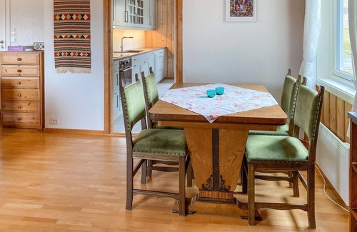 Nesset Apartment | Stunning apartment in Eidsvåg i Romsdal