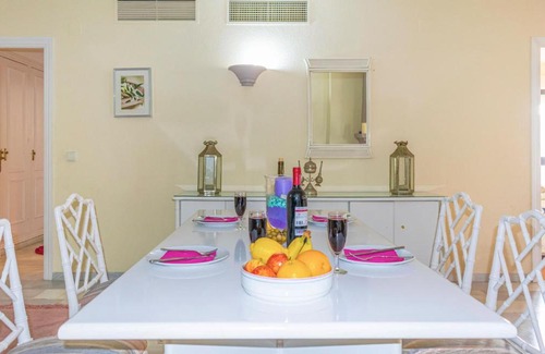Puerto Banus Apartment | Stunning apartment in Marbella with 2 Bedrooms and WiFi