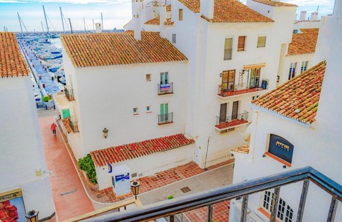 Puerto Banus Apartment | Stunning apartment in Marbella with 2 Bedrooms and WiFi