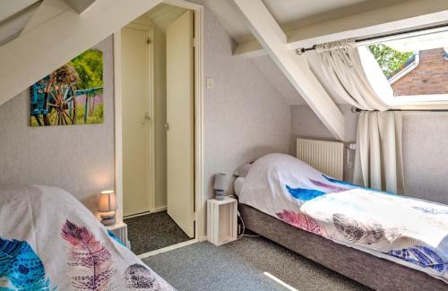 Schoorl Apartment | Stunning apartment in Schoorl, North Hollandâ you can bike to the beach