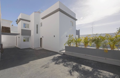 Chayofa Apartment | Stunning Apartment within Villa Nr Los Cristianos