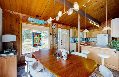 Georgetown House | Stunning artist's retreat with ocean view & amazing deck, near Reid State Park