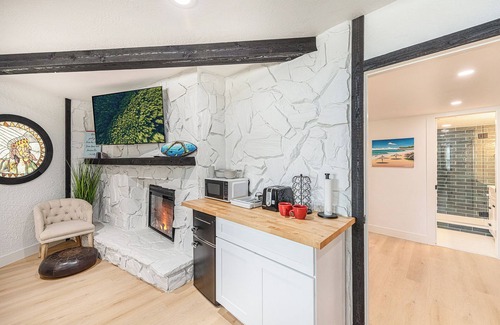 St. Petersburg - Clearwater House | Stunning Bay View, Pool &Hot Tub - Entire Guest Suite