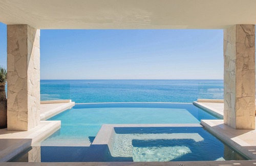 San Jose del Cabo Villa | Stunning Beachfront Villa w/Gourmet Chefs, Butlers, Chauffeur, Yacht, Gym and m