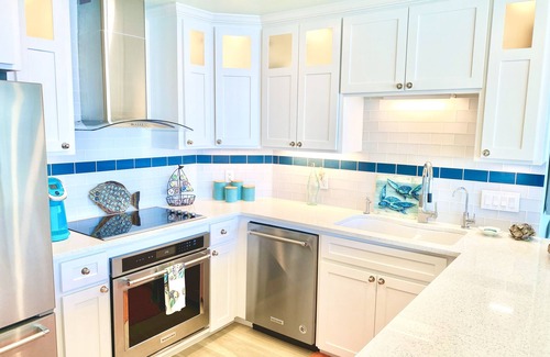 Port Aransas Condo | Stunning Beach Front Condo & Breathtaking Ocean Views on Mustang Island/Port A