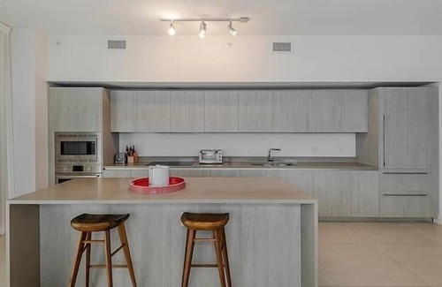 Hollywood South Central Beach House | Stunning Beachfront Penthouse at Hyde Beach Resort LPH1