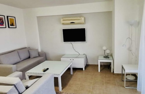 Kadıkale Apartment | Stunning beachfront apartment