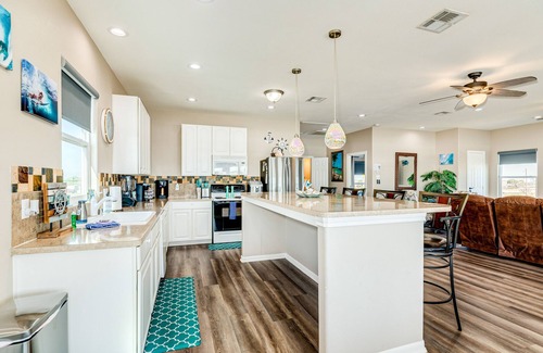 Port Bolivar House | Stunning | Beachfront | Dog Friendly | Sleeps 8