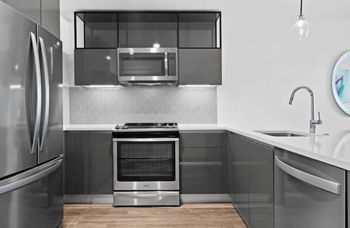 Shawmut Apartment | Stunning Bright 2BR | Floor to Ceiling windows | Keyless Entry