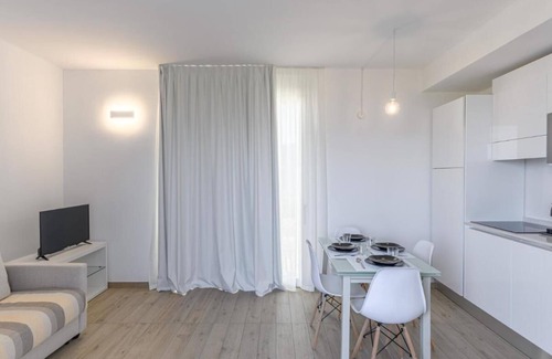 La Pelosa Apartment | Stunning Capo Falcone Apartments 2Bed
