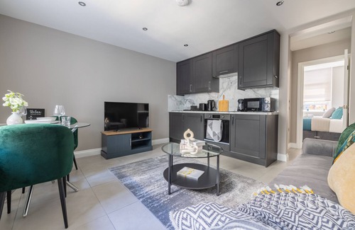 Brighton Apartment | Stunning & Central 1BR Apt Long or Short Stays
