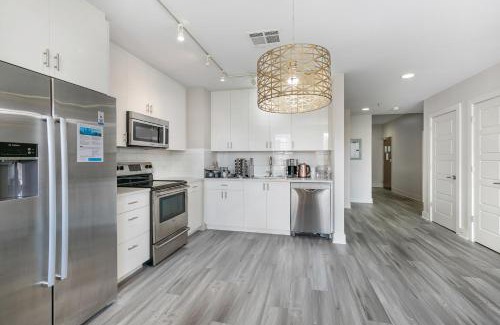Central Business District Apartment | Stunning Condo 5-minute Walk to Bourbon street!