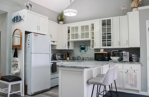Surfside Beach Condo | Stunning Condo- minutes to the Beach!