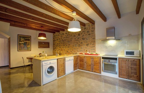 Buger Villa | Stunning Converted Farmhouse, A/C, Private Pool, Extensive Grounds & Idyllic Location in Buger!