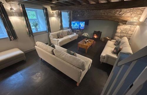 Ganllwyd House | Stunning Cottage near Dolgellau