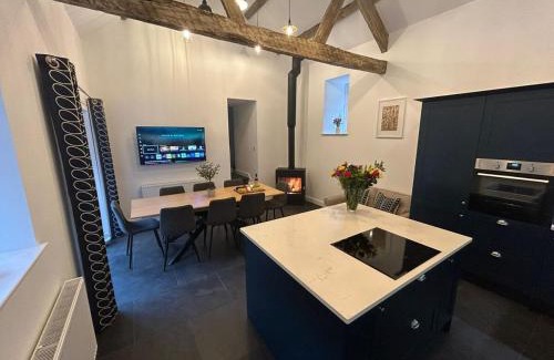 Ganllwyd House | Stunning Cottage near Dolgellau