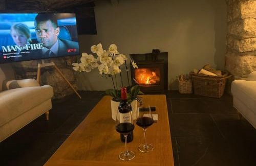 Ganllwyd House | Stunning Cottage near Dolgellau