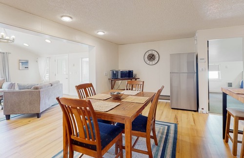 Long Beach House | Stunning dog-friendly home with W/D, board games, balcony, deck, & beach towels