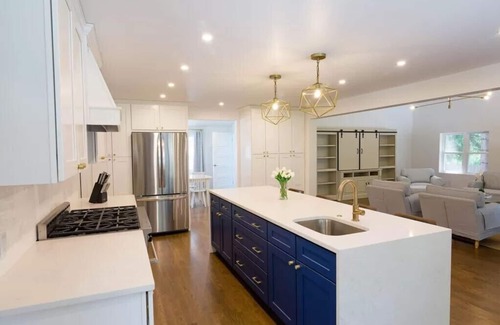 Narragansett House | Stunning Family Home!