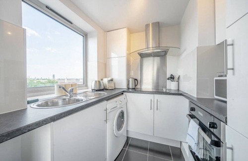Chelsea Apartment | Stunning Flat in Chelsea, Kings Road with Balcony