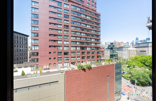 Union Square Apartment | Stunning Flatiron 1BR w/Gym, Doorman, near USQ, trains, by Blueground