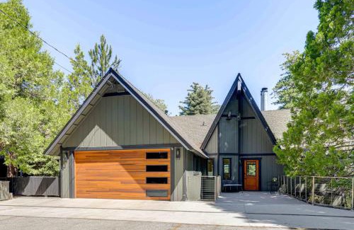 Blue Jay House | Stunning Forest Views Luxury Lake Arrowhead Cabin
