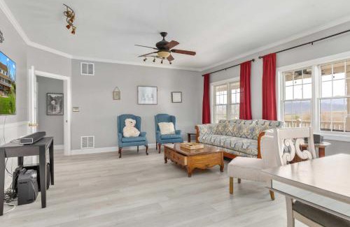 Berryville Villa | Stunning Former Winery with Pool and Mtn Views!