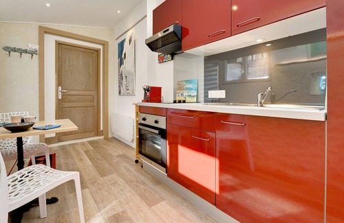 Saint-Jean-de-Liversay House | Stunning home in Saint-Jean-de-Liversay with WiFi