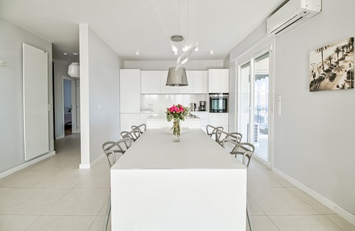 Villefranche-sur-Mer Apartment | Stunning renovated penthouse apartment with panoramic seaview and big terrace
