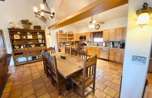 Fredericksburg Other | Stunning Fredericksburg Ranch House with Pool and Hot Tub!