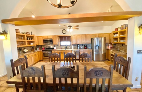 Fredericksburg Other | Stunning Fredericksburg Ranch House with Pool and Hot Tub!