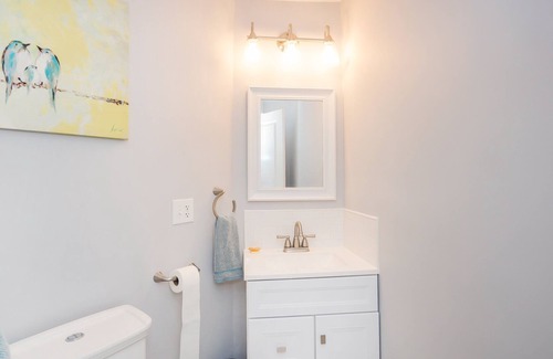 Sharonbrook Apartment | Stunning Furnished One Bedroom - available for short