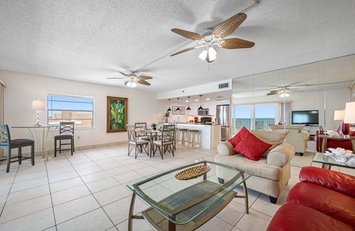 Indian Shores Condo | Stunning Gulf Views-Clean-Fully renovated-Holiday Villas lll-by Clearwater Beach