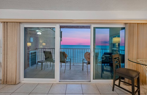 Indian Shores Condo | Stunning Gulf Views-Clean-Fully renovated-Holiday Villas lll-by Clearwater Beach