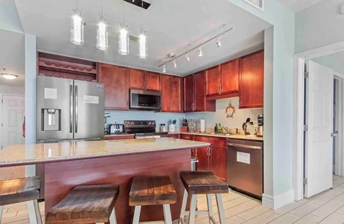 Panama City Beach Condo | Stunning Gulf Views I Sleeps 9 I Best Amenities