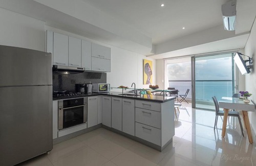Bocagrande Apartment | Stunning Highrise Seafront Apartment