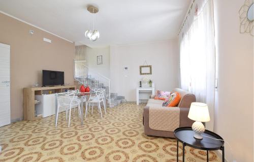 Laura House | Stunning Home In Capaccio