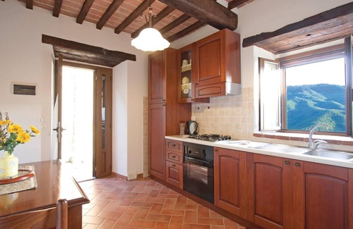 Pieve di Chio House | Stunning home in Cortona AR with WiFi