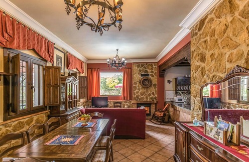 Carcabuey House | Stunning home in Córdoba with kitchen
