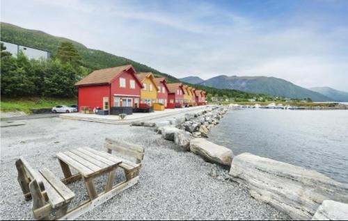 Eidsvag House | Stunning Home In Eidsvåg I Romsdal