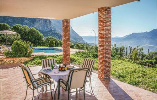 El Gastor House | Stunning Home In El Gastor With Wifi