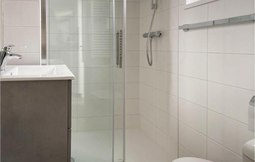 Scherpenisse House | Stunning Home In Scherpenisse With Wifi