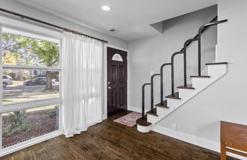 Skokie House | Stunning home in Skokie