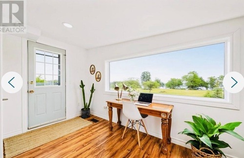 Prince Edward House | Stunning home near Sandbanks - Picton - Prince Edward County