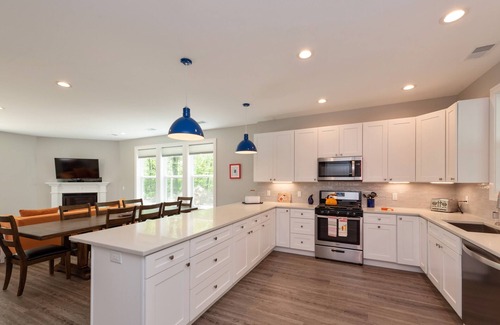 Michigan City House | Stunning home. Six bedrooms/4.5 bath! Sleeps 18.