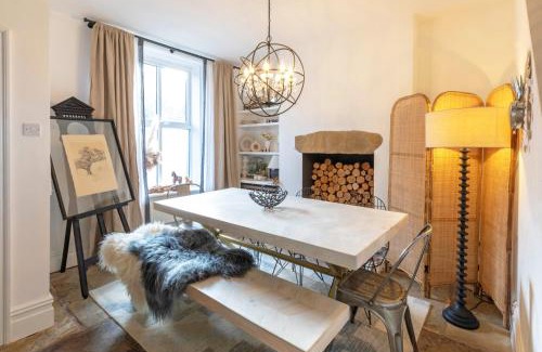 Billington House | Stunning Home with a view over Whalley Viaduct