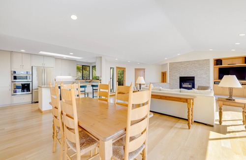 Sea Ranch House | Stunning home with ocean view, private hot tub, shared pools & tennis courts