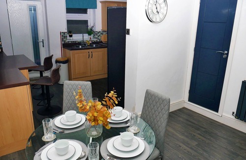 Stonnall House | Stunning House in the heart of Birmingham - New Street Train Station