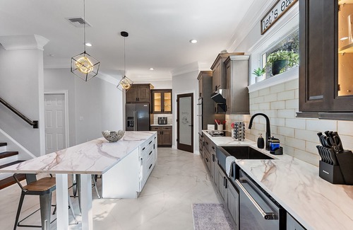 Pinellas Park House | Stunning house in Pinellas Park - Pool Heat Avail